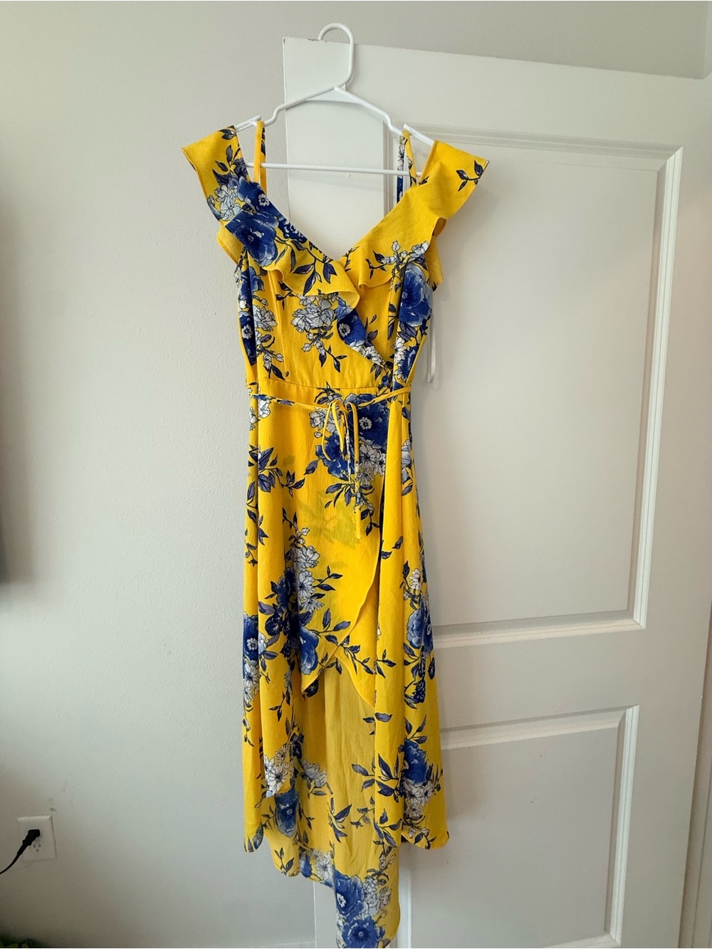 BCX Floral Ruffled High Low Cold Shoulder Dress Size M | Boho Chic Resortwear♥️ - Picture 2 of 7